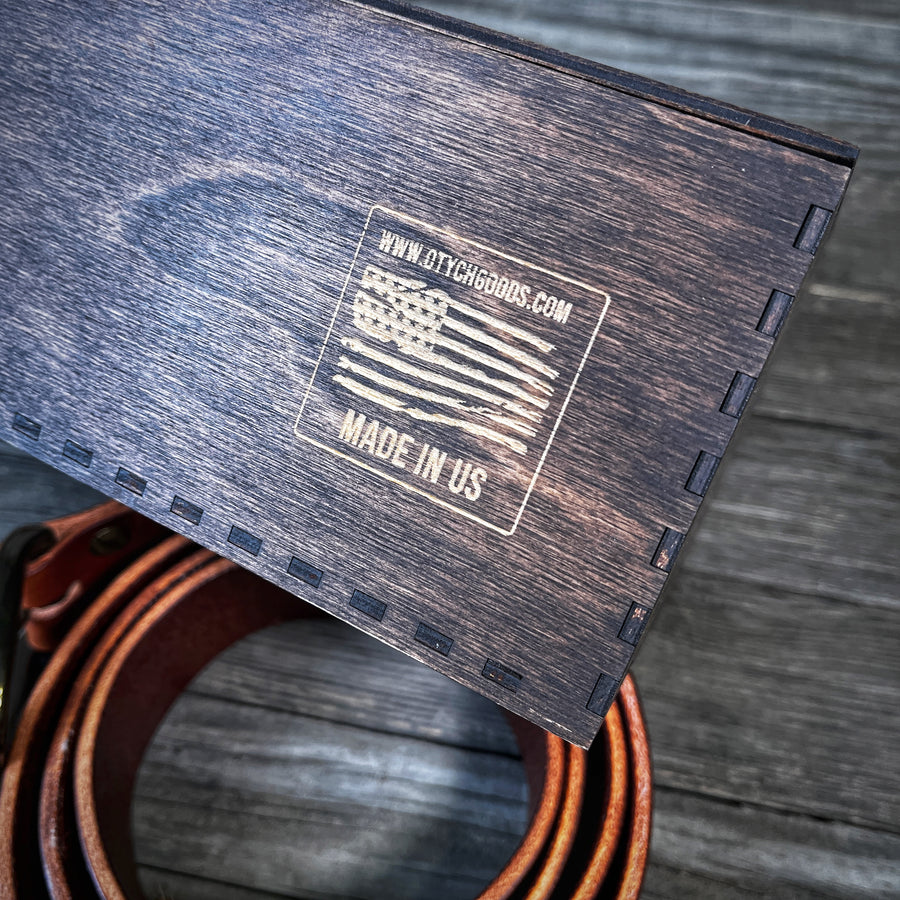 Black Gift Box. Engraving #5 En