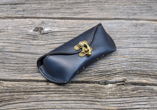 Sunglass case - Navy, Swing clasp