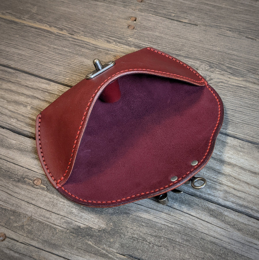 Sunglass case - Burgundy, Swing clasp