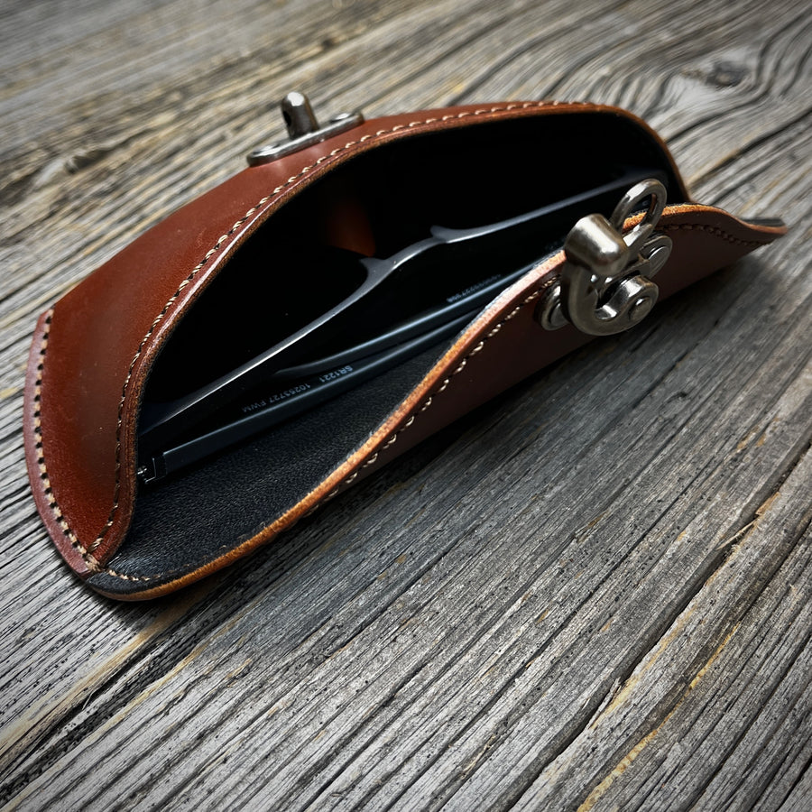 Sunglass case - Brown / Brown Thread